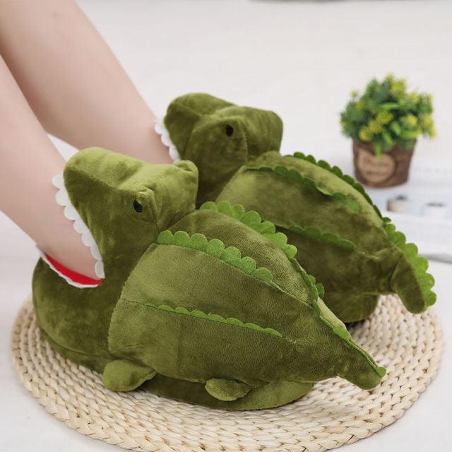 Shark Funny Shoes Girls  Indoor Slippers Home Shoes Fashion Plush Warm Slippers Women Winter Cute Shark Cozy Women Slippers With Funny Face Memory Foam Non-Slip Rubber Sole Soft Slip On Home Shoes